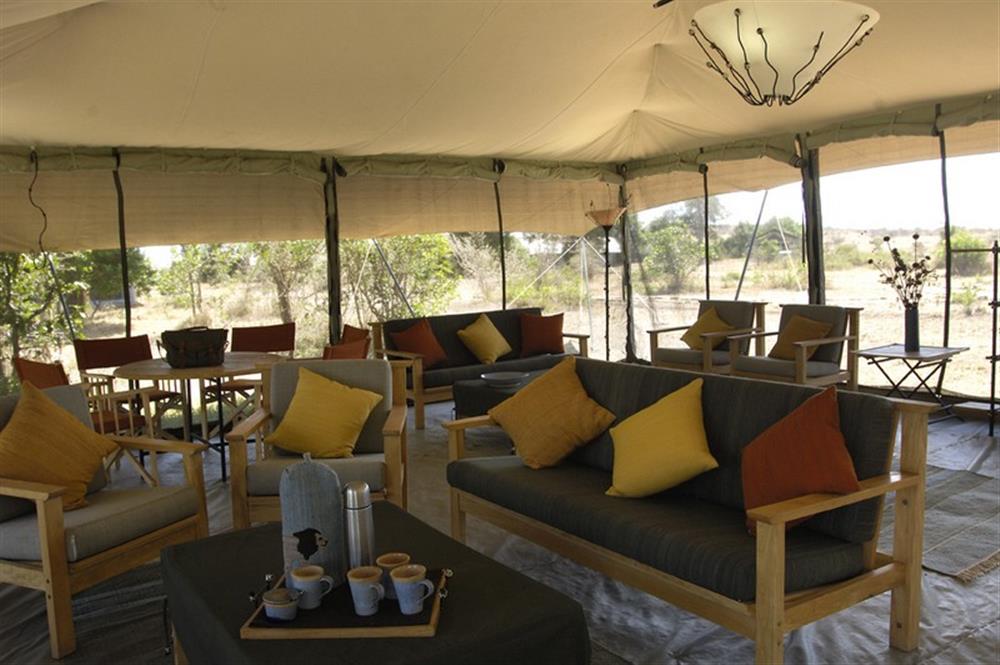 Porini Lion Camp